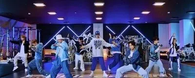 一緒にSnowManのダンスを踊りませんか。の活動紹介